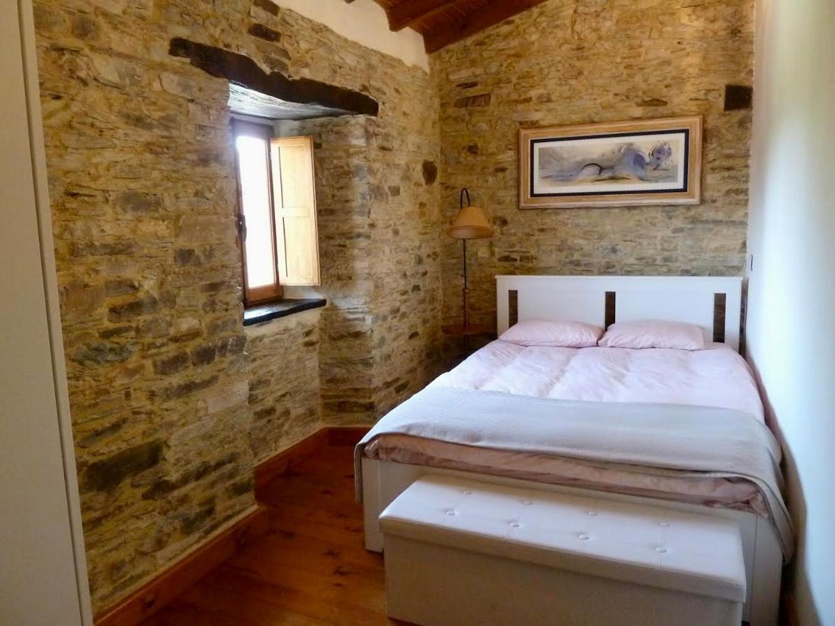 Villa Casita feliz entre montañas y cerca del mar Trabada Exterior foto