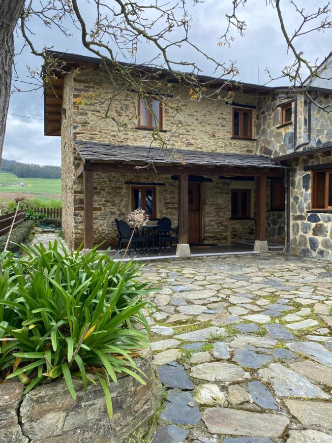 Villa Casita feliz entre montañas y cerca del mar Trabada Exterior foto