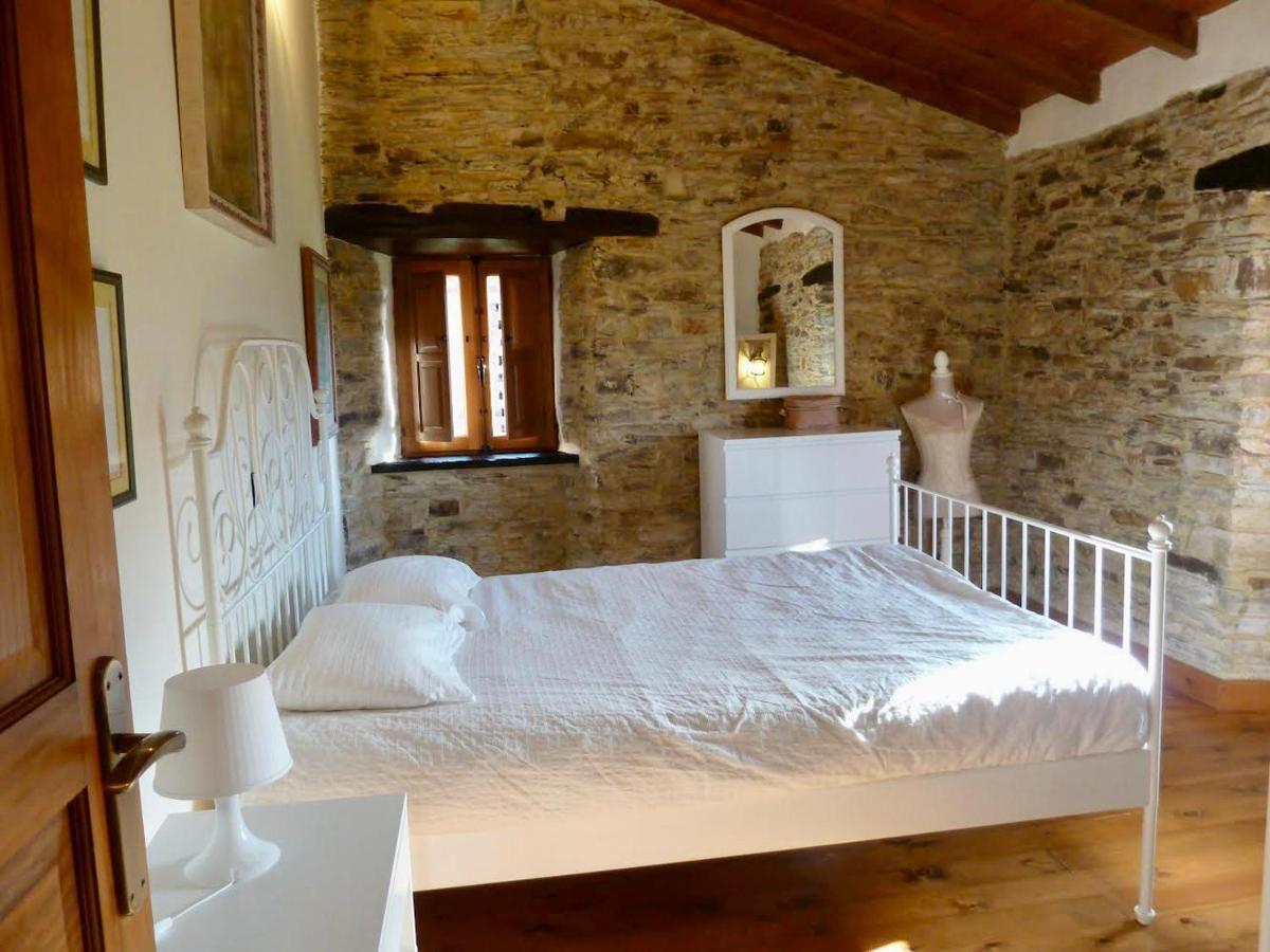 Villa Casita feliz entre montañas y cerca del mar Trabada Exterior foto