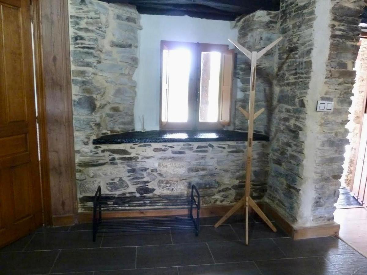 Villa Casita feliz entre montañas y cerca del mar Trabada Exterior foto