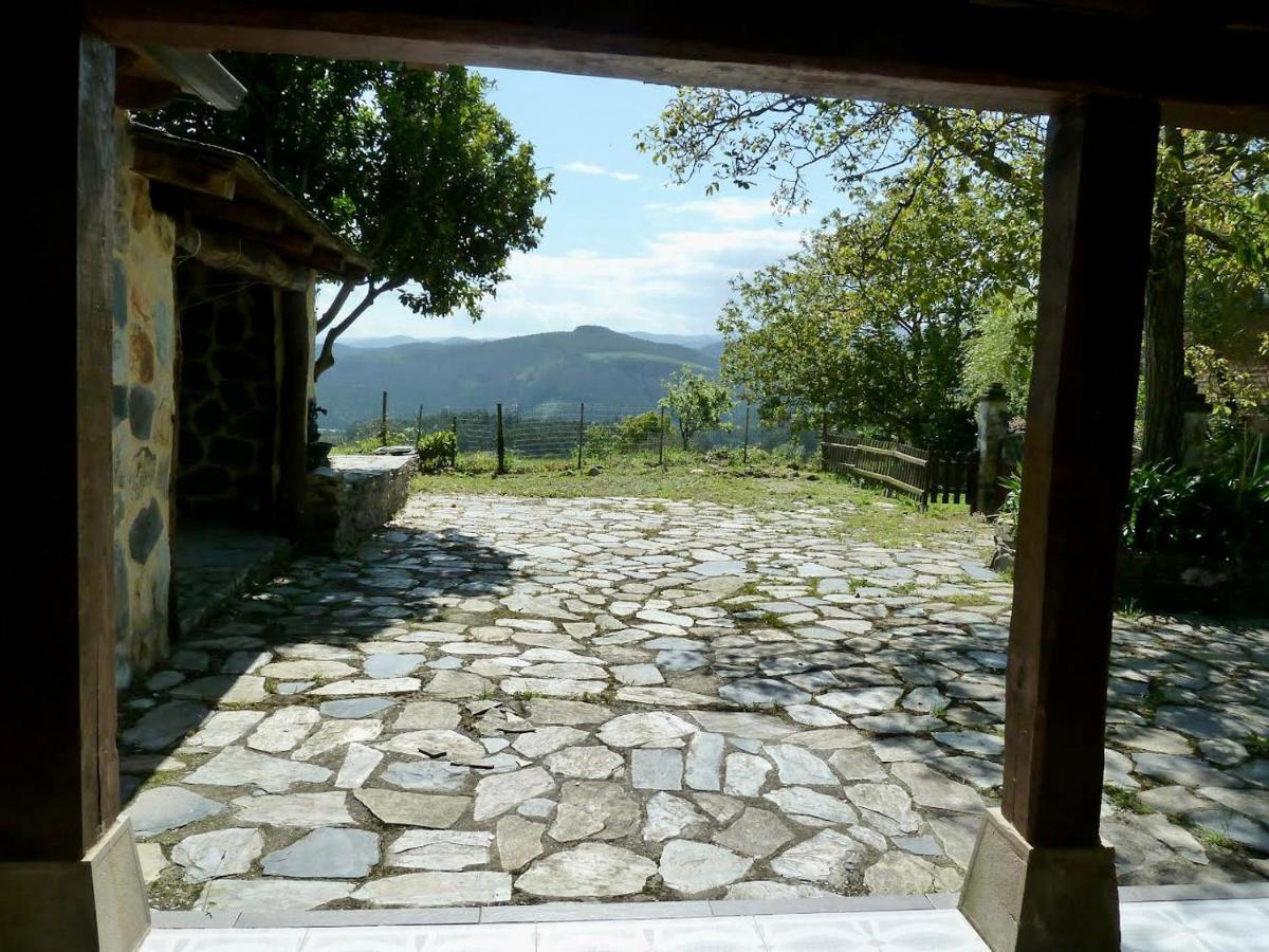 Villa Casita feliz entre montañas y cerca del mar Trabada Exterior foto
