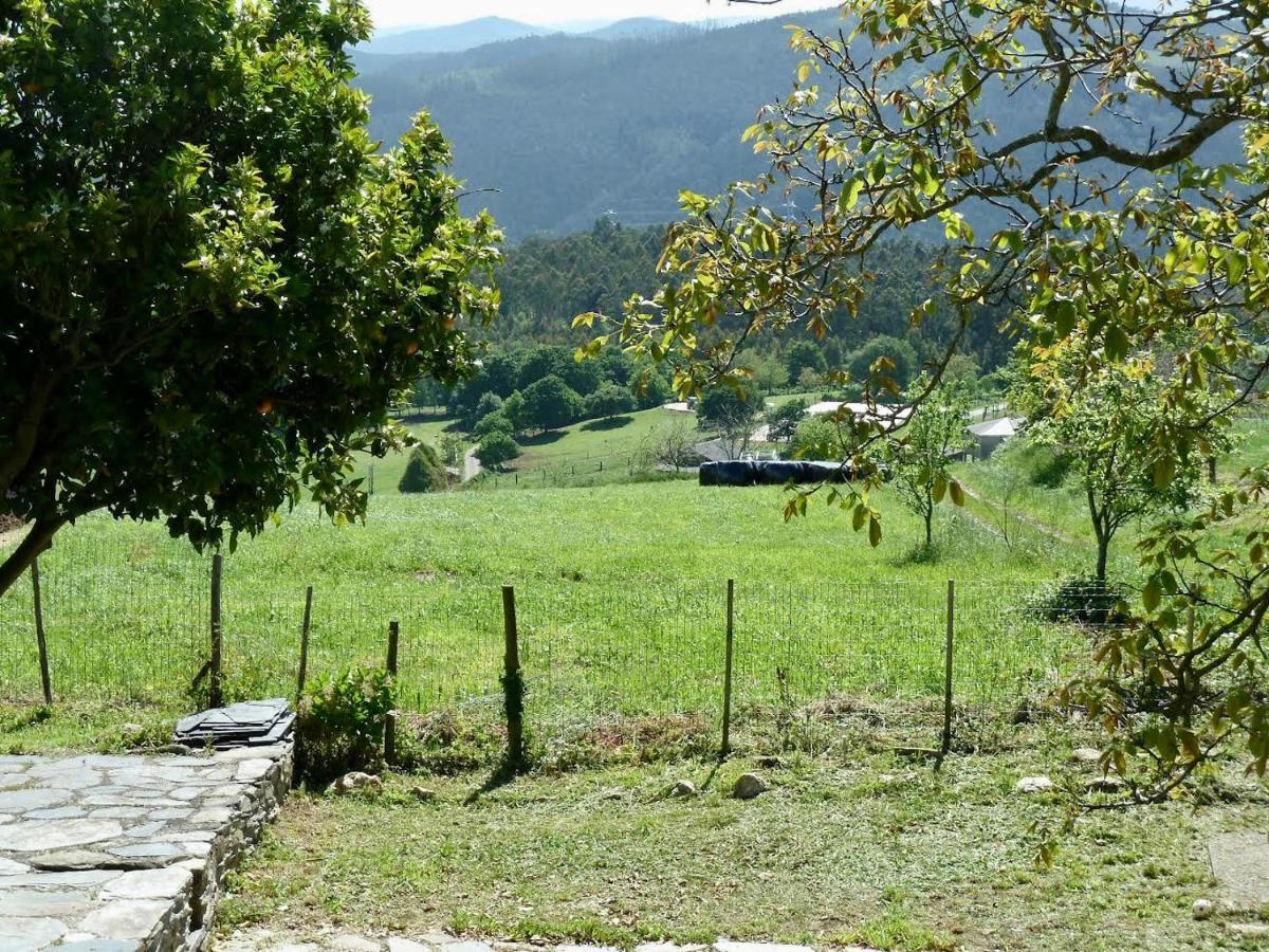 Villa Casita feliz entre montañas y cerca del mar Trabada Exterior foto